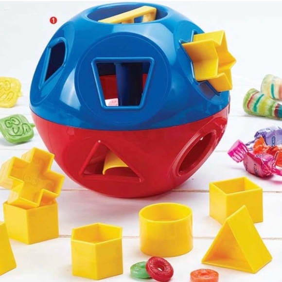 Tupperware Shape-O Toy Ball, Blue/Red - Picture 1 of 4